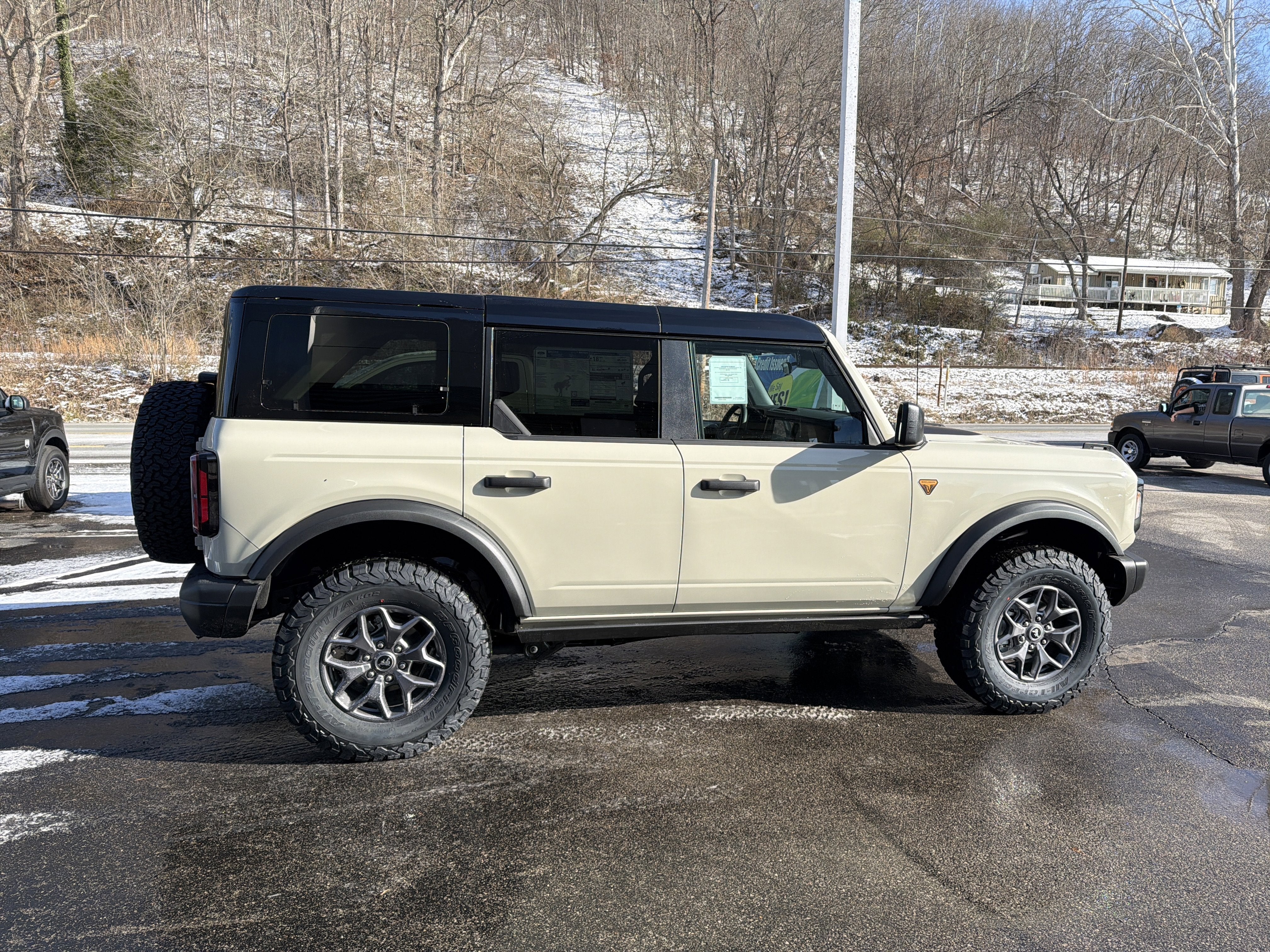 2025 Ford Bronco Badlands