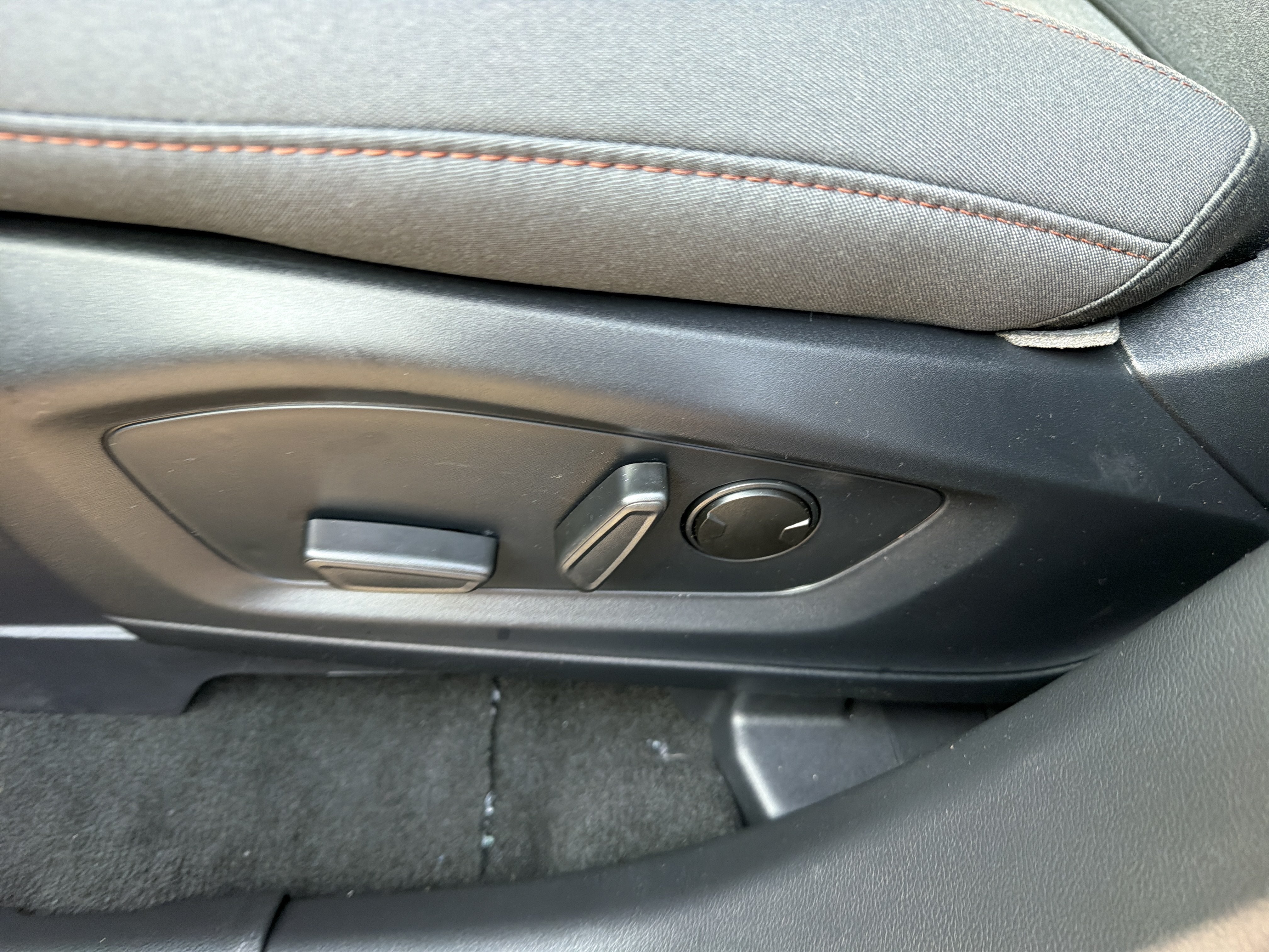 2027 Ford Explorer Base