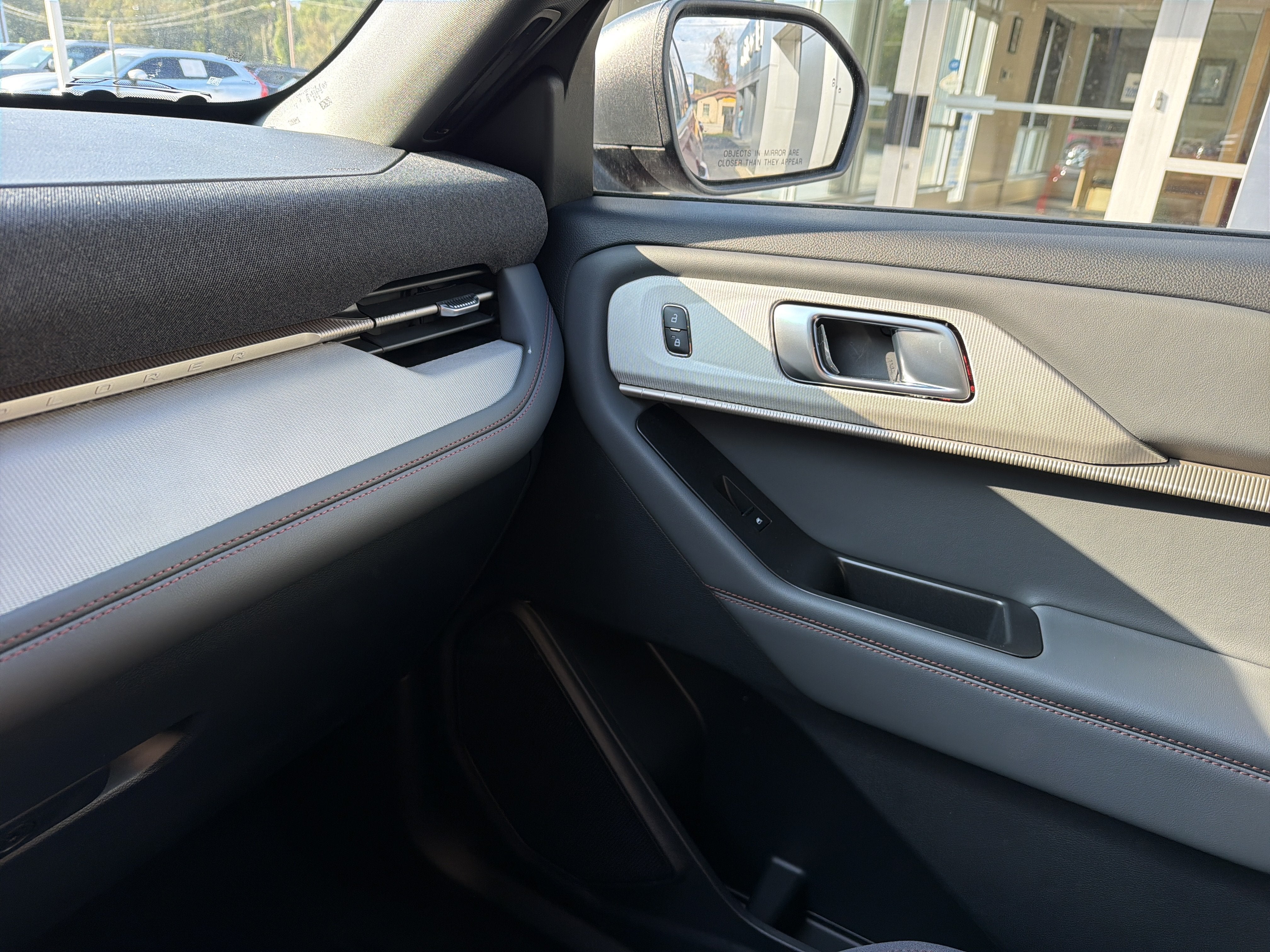 2027 Ford Explorer Base