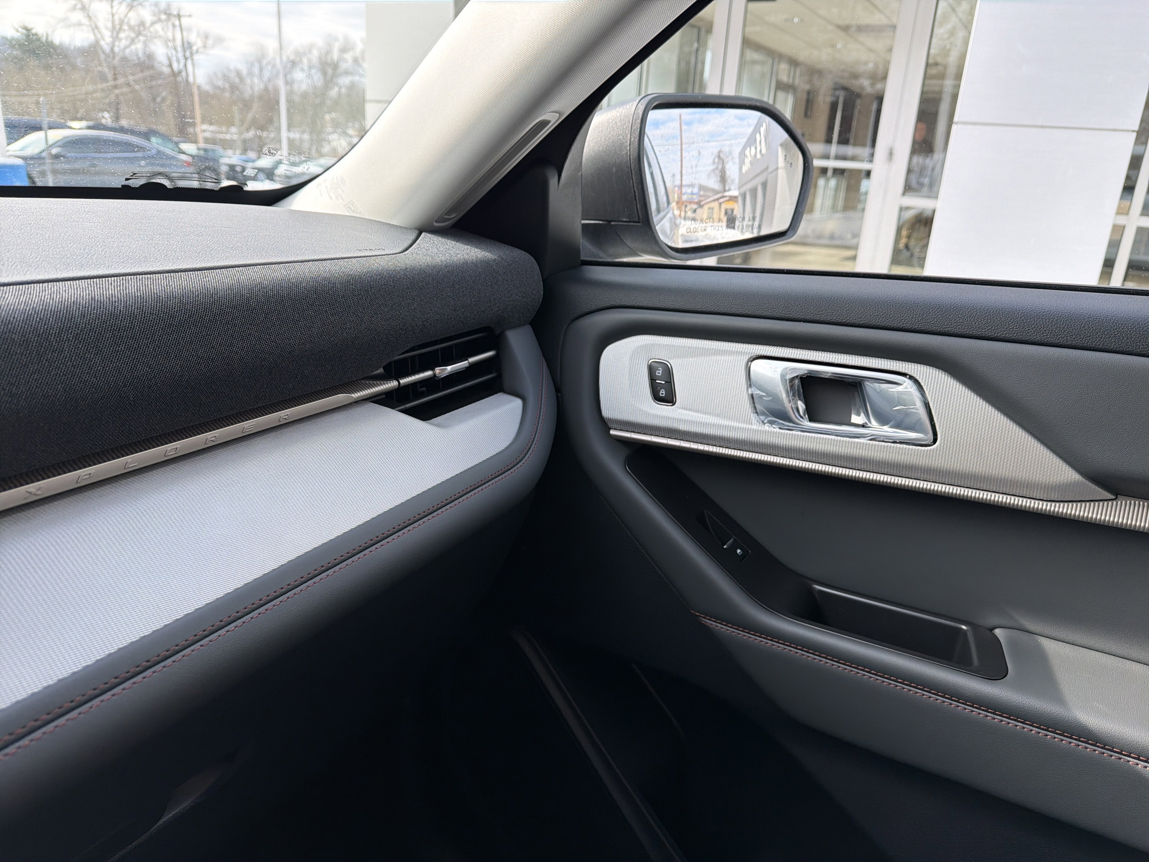 2026 Ford Explorer Active w/100A Pkg