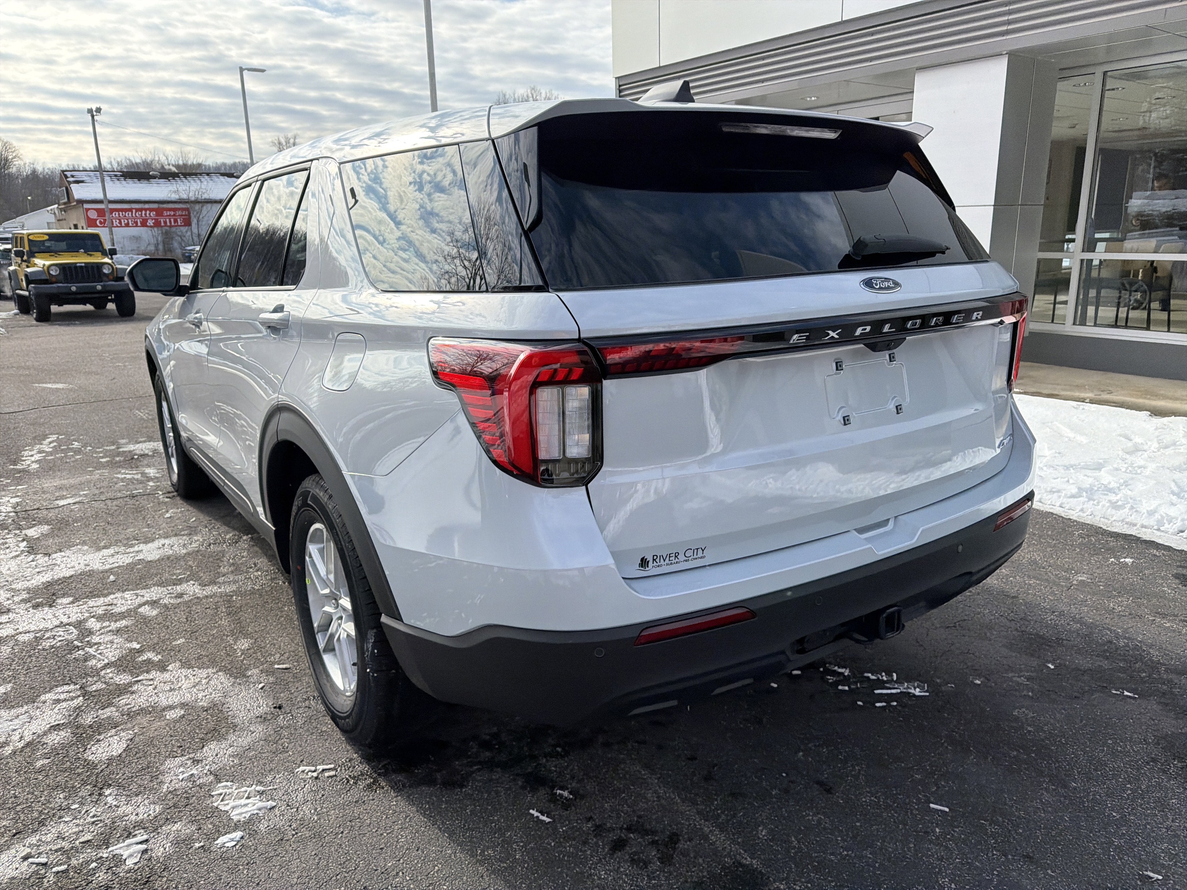 2026 Ford Explorer Active w/100A Pkg