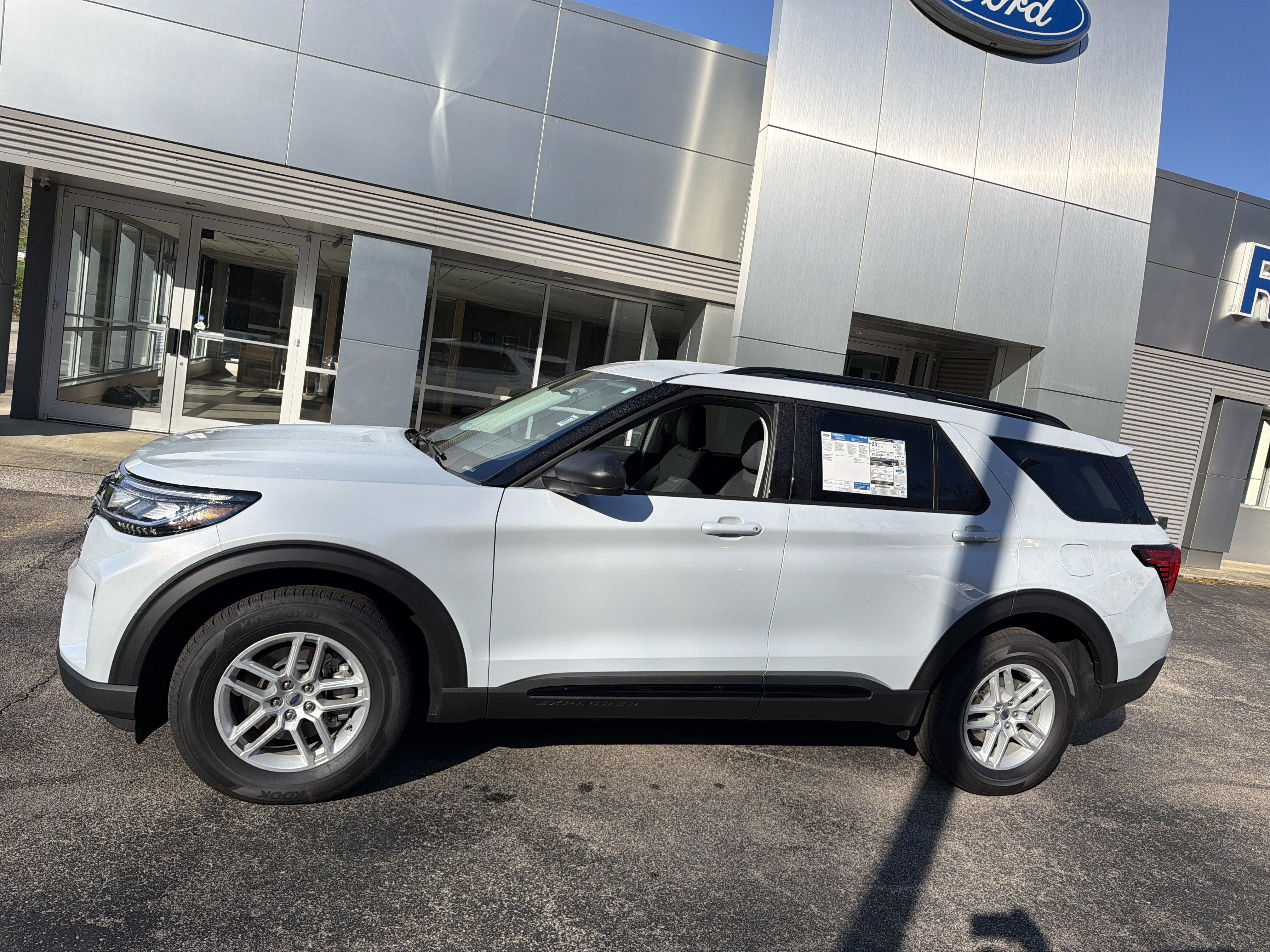 2026 Ford Explorer Base