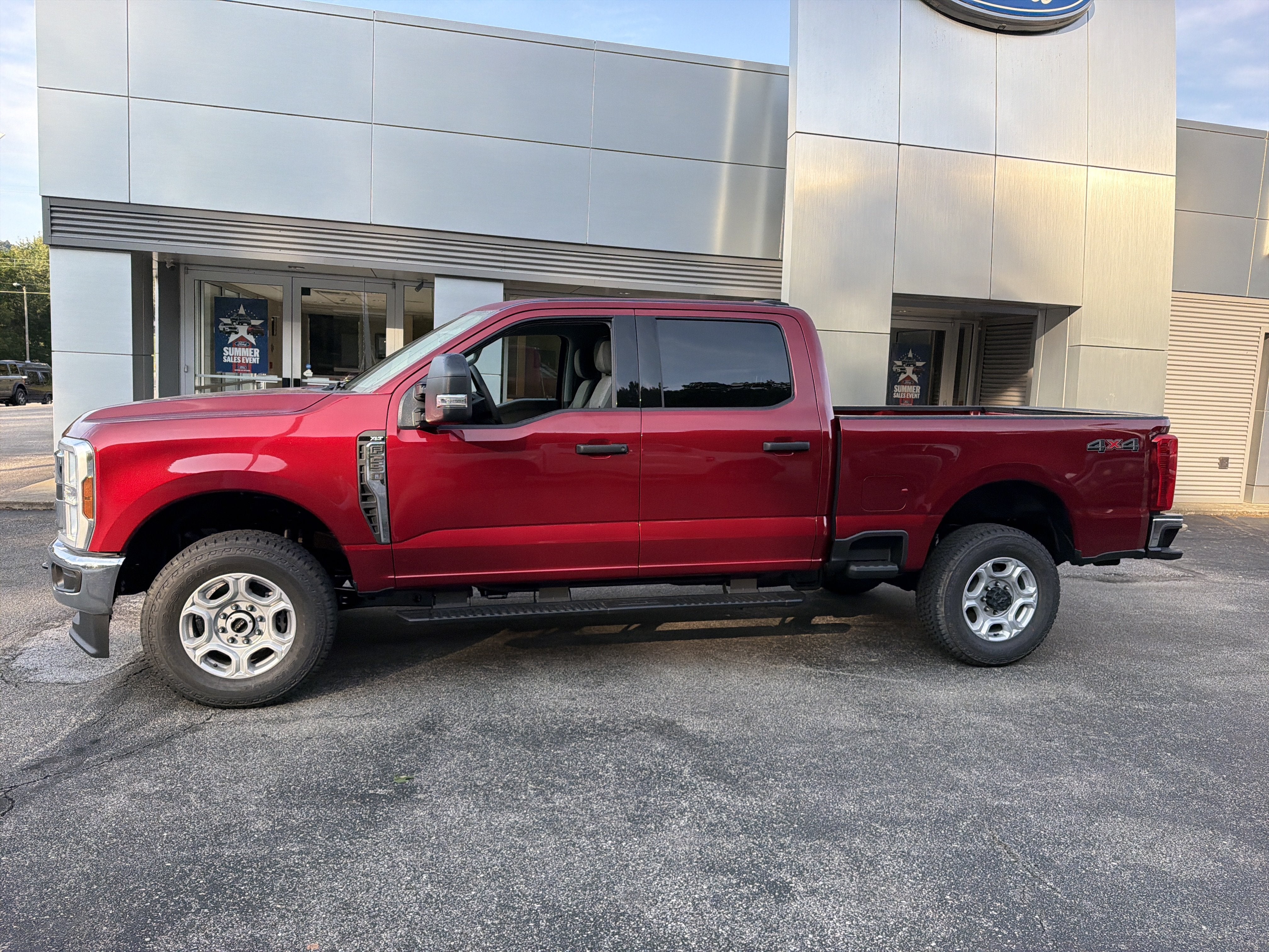 2027 Ford Super Duty F-250 Pickup XLT