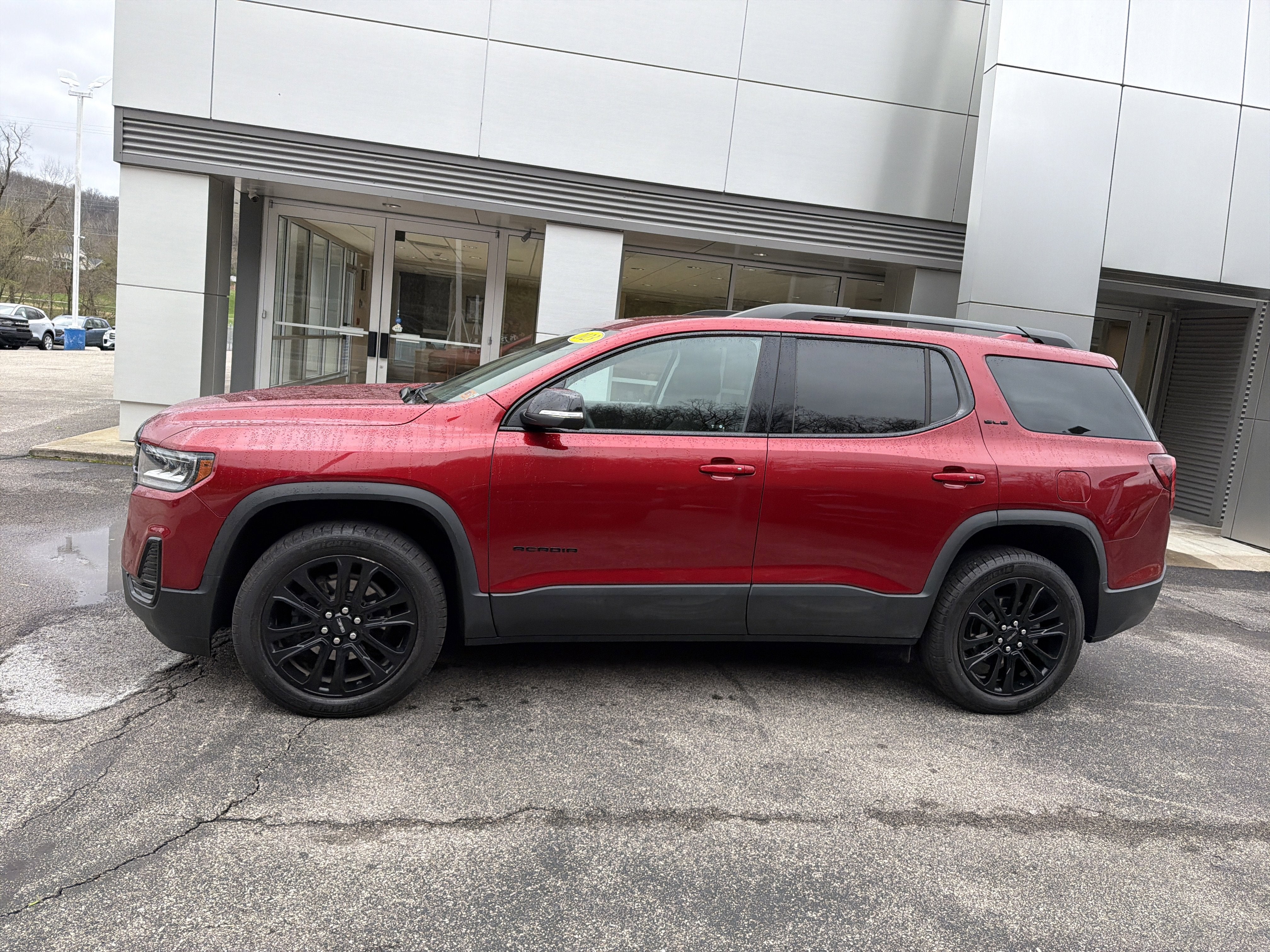 2023 GMC Acadia SLE