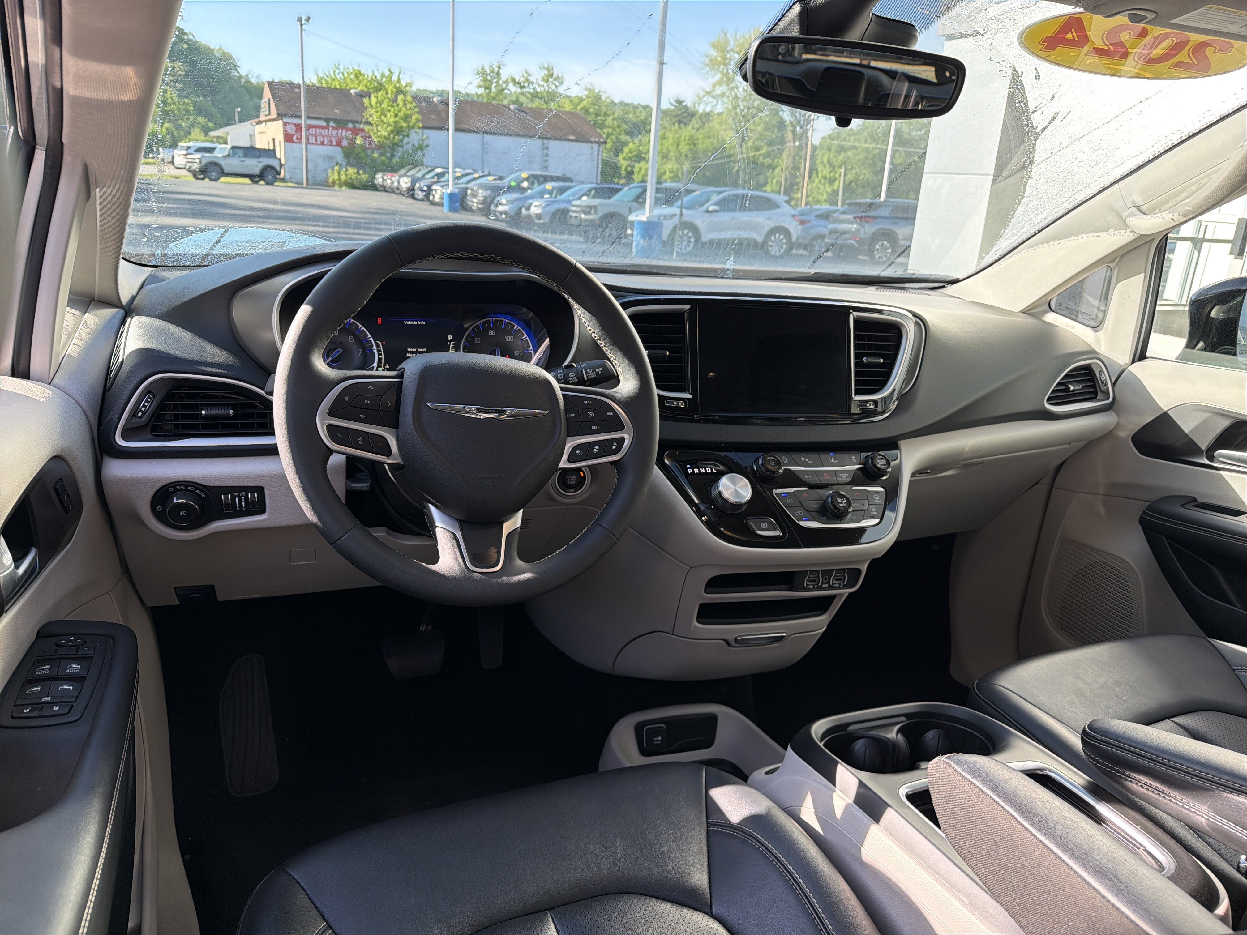 2024 Chrysler Pacifica Touring L