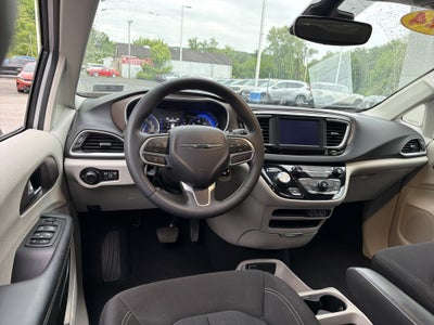 2024 Chrysler Voyager LX