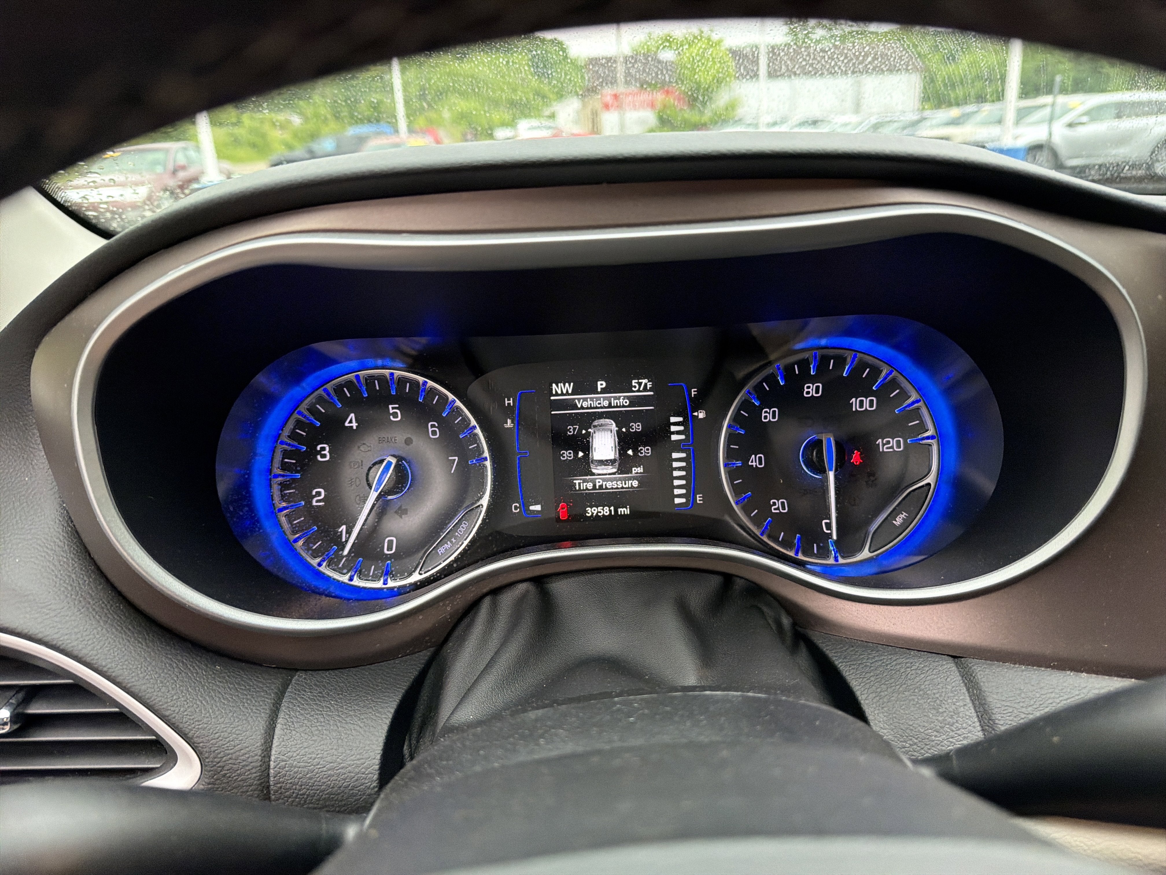 2024 Chrysler Voyager LX