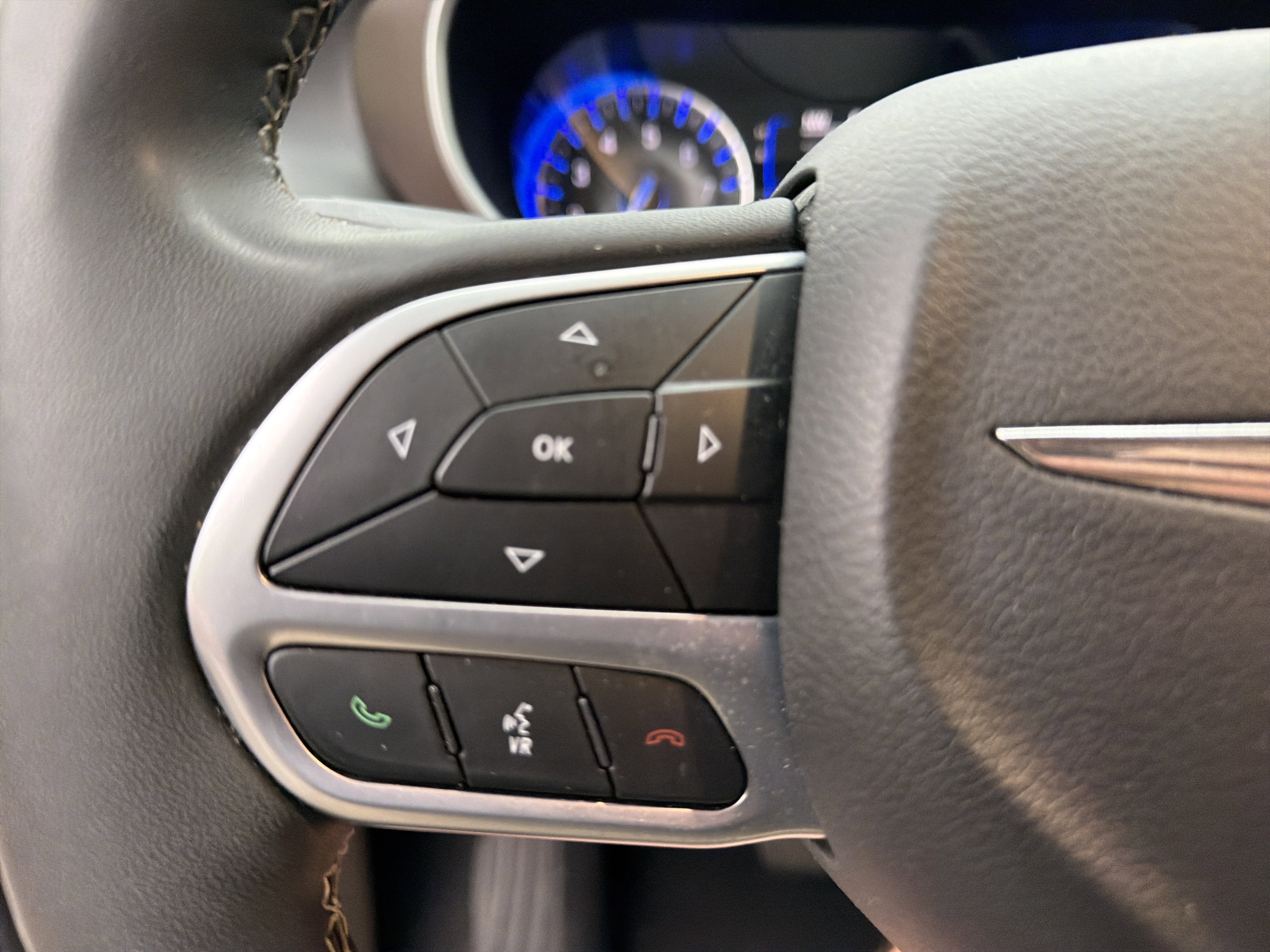 2024 Chrysler Voyager LX