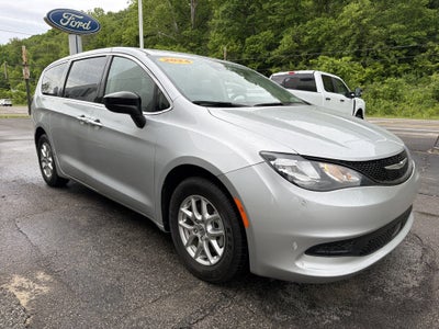 2024 Chrysler Voyager LX