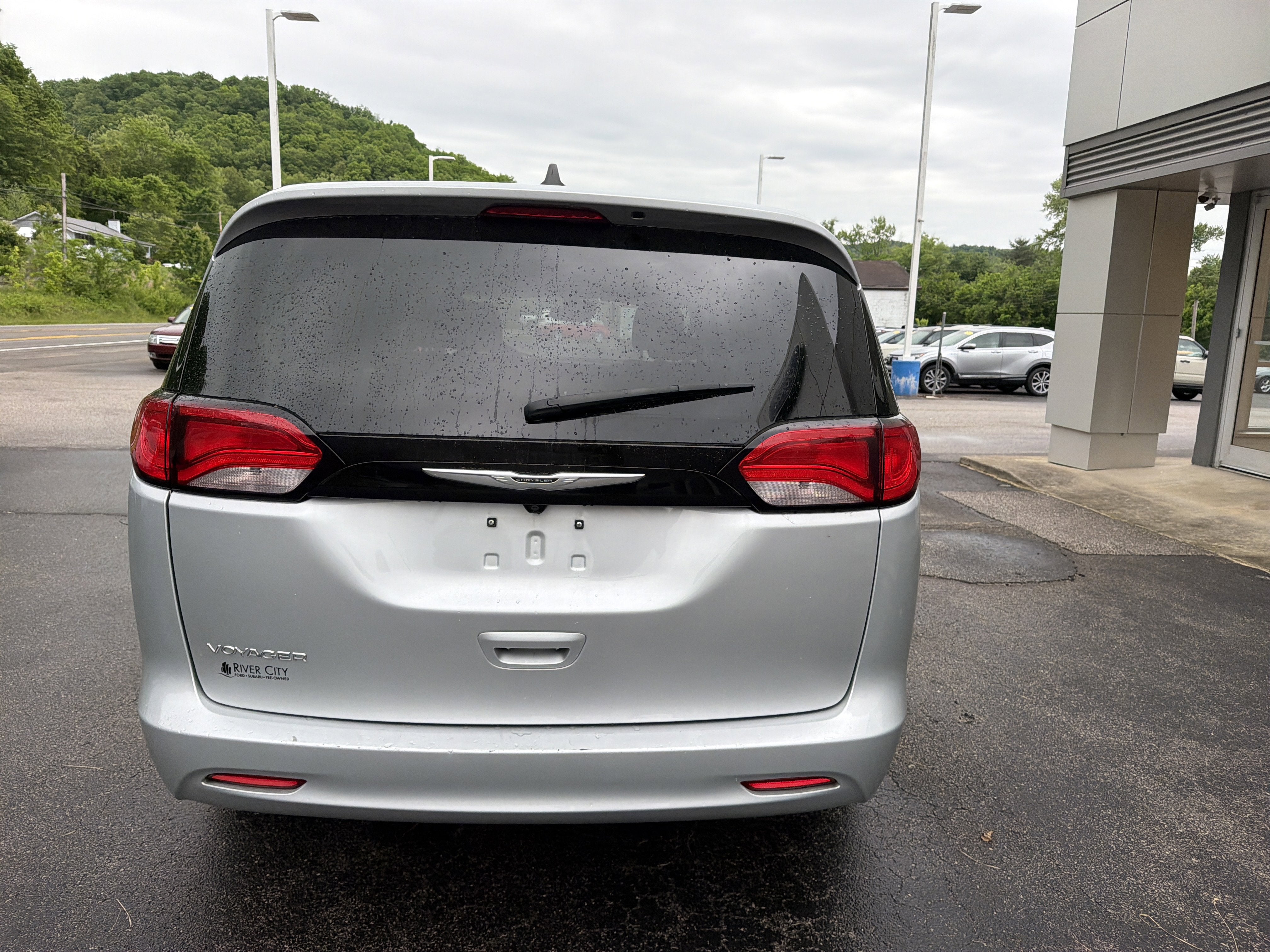 2024 Chrysler Voyager LX