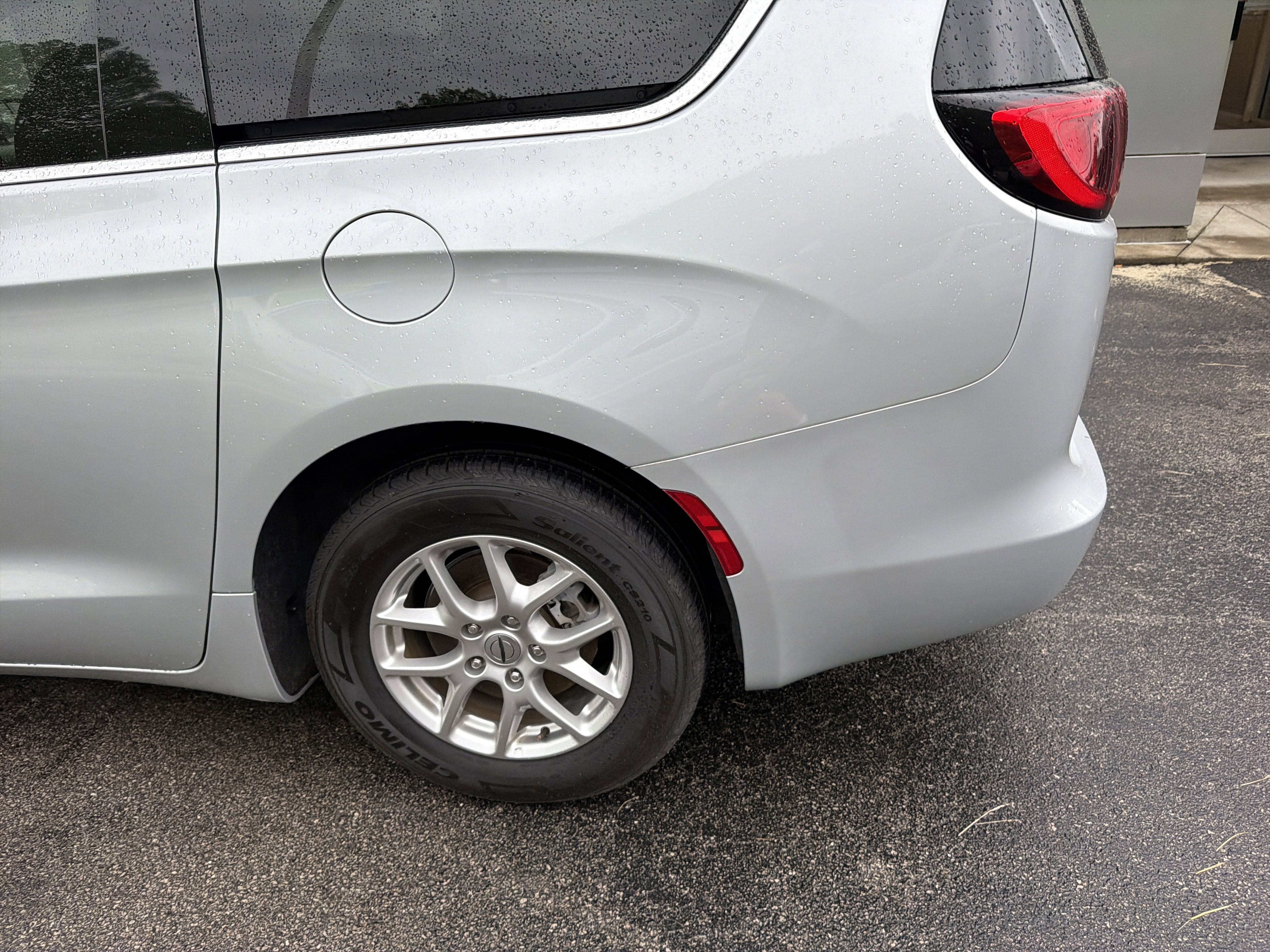 2024 Chrysler Voyager LX
