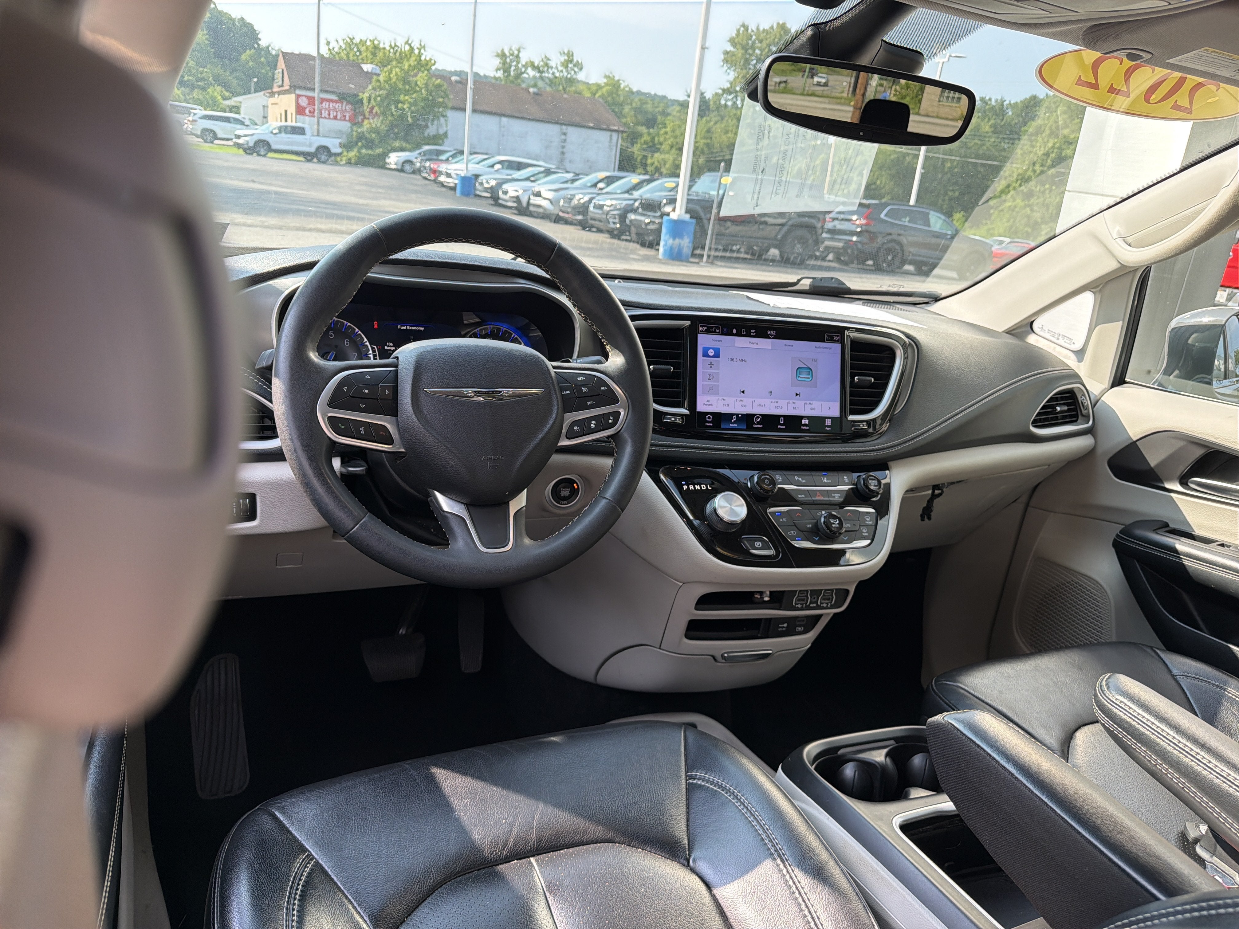 2022 Chrysler Pacifica Touring L