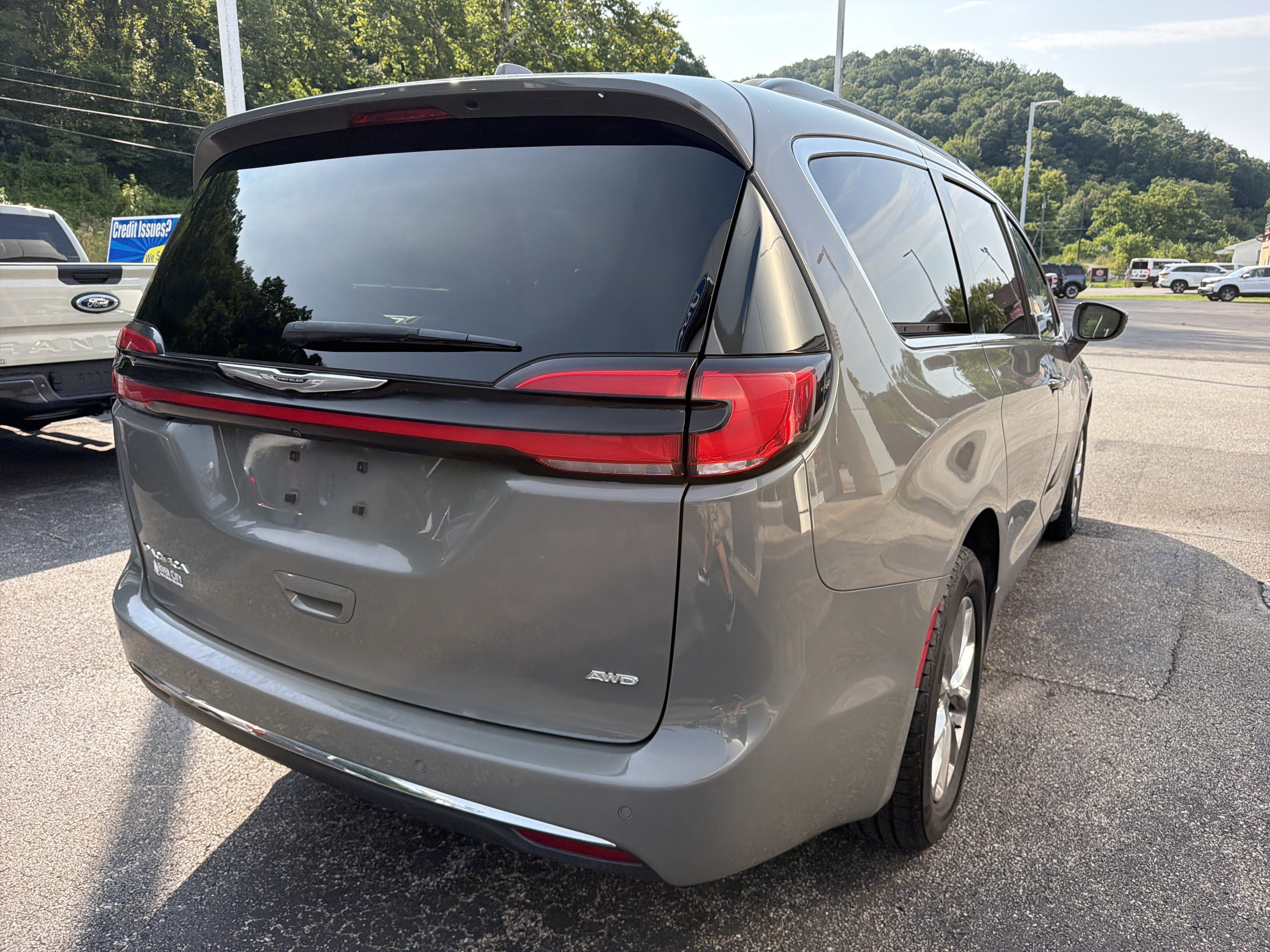 2022 Chrysler Pacifica Touring L