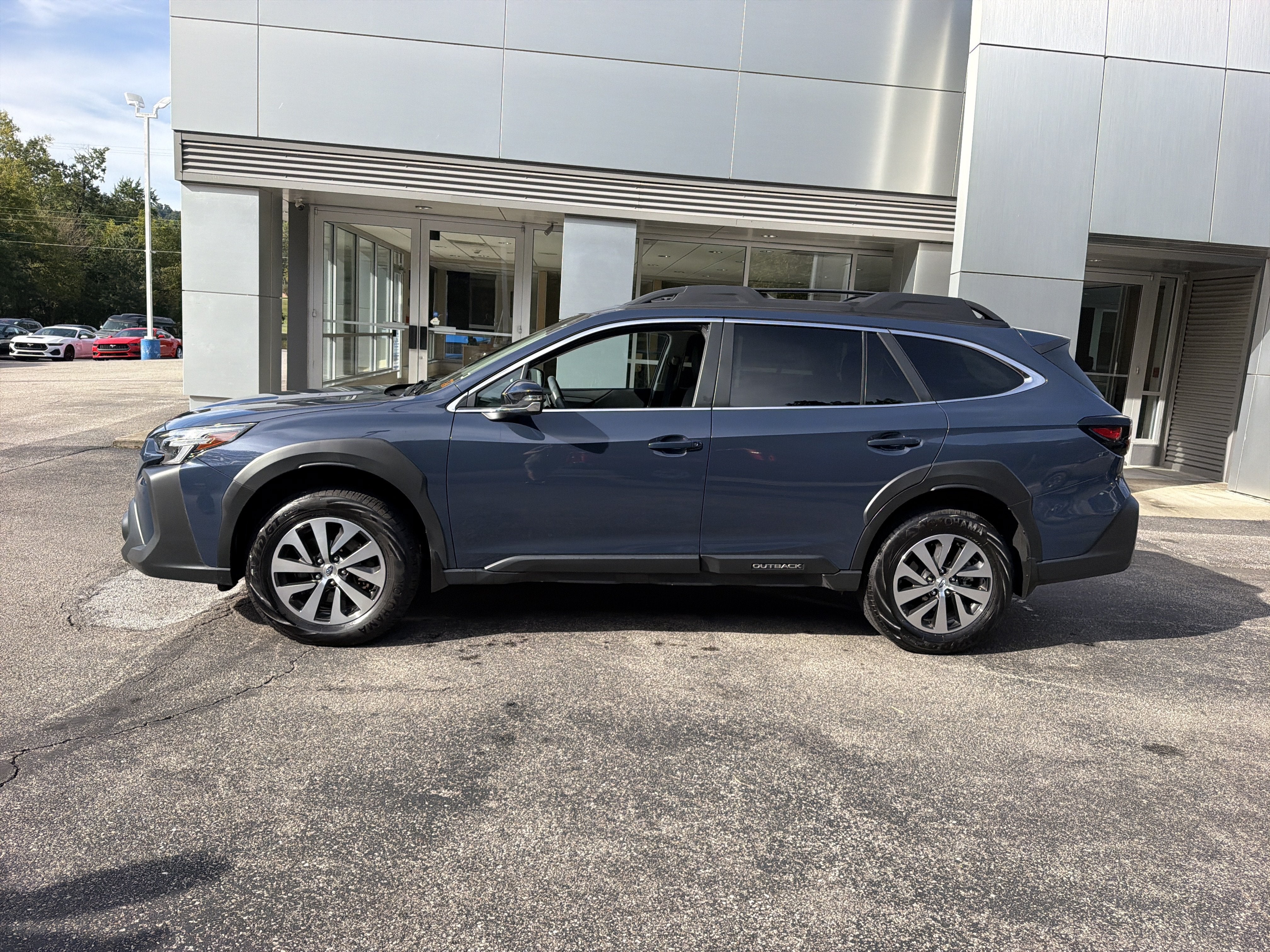 2025 Subaru Outback Premium