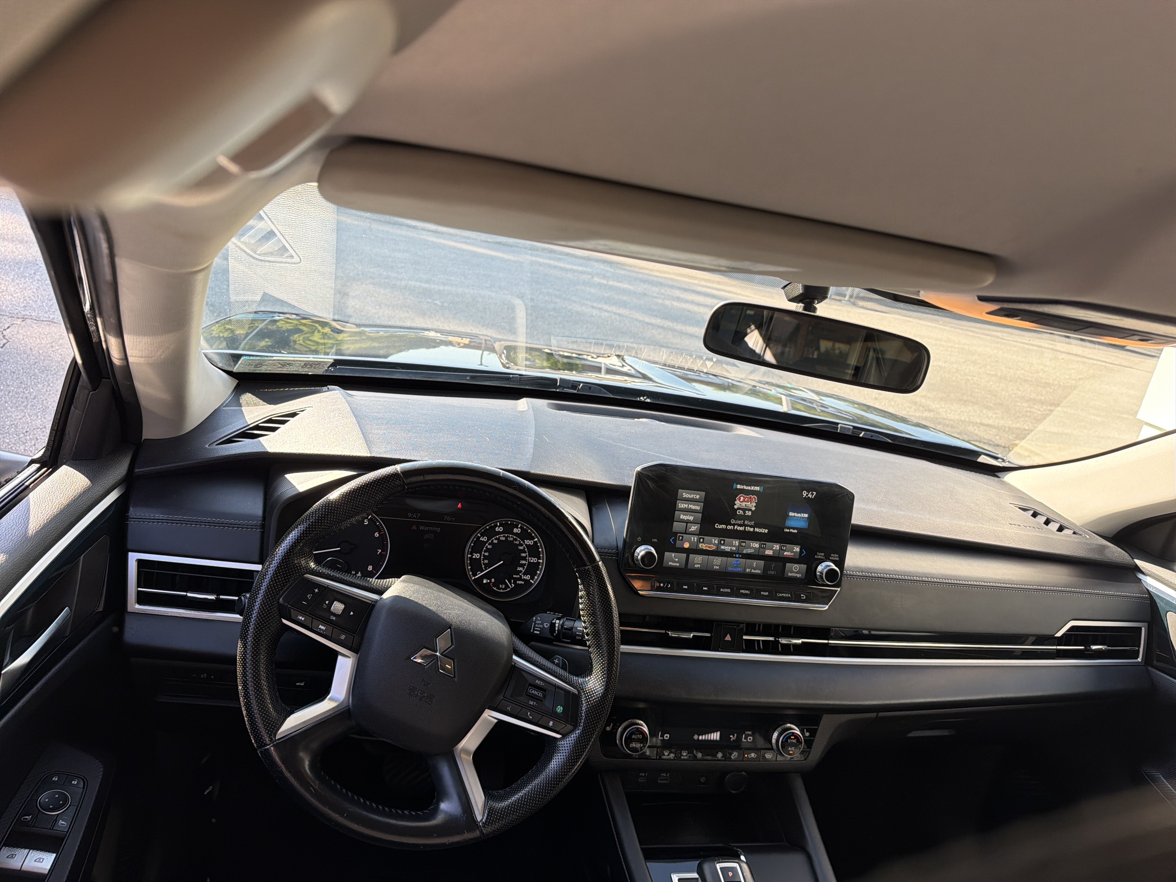 2022 Mitsubishi Outlander SE