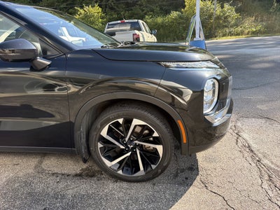 2022 Mitsubishi Outlander SE