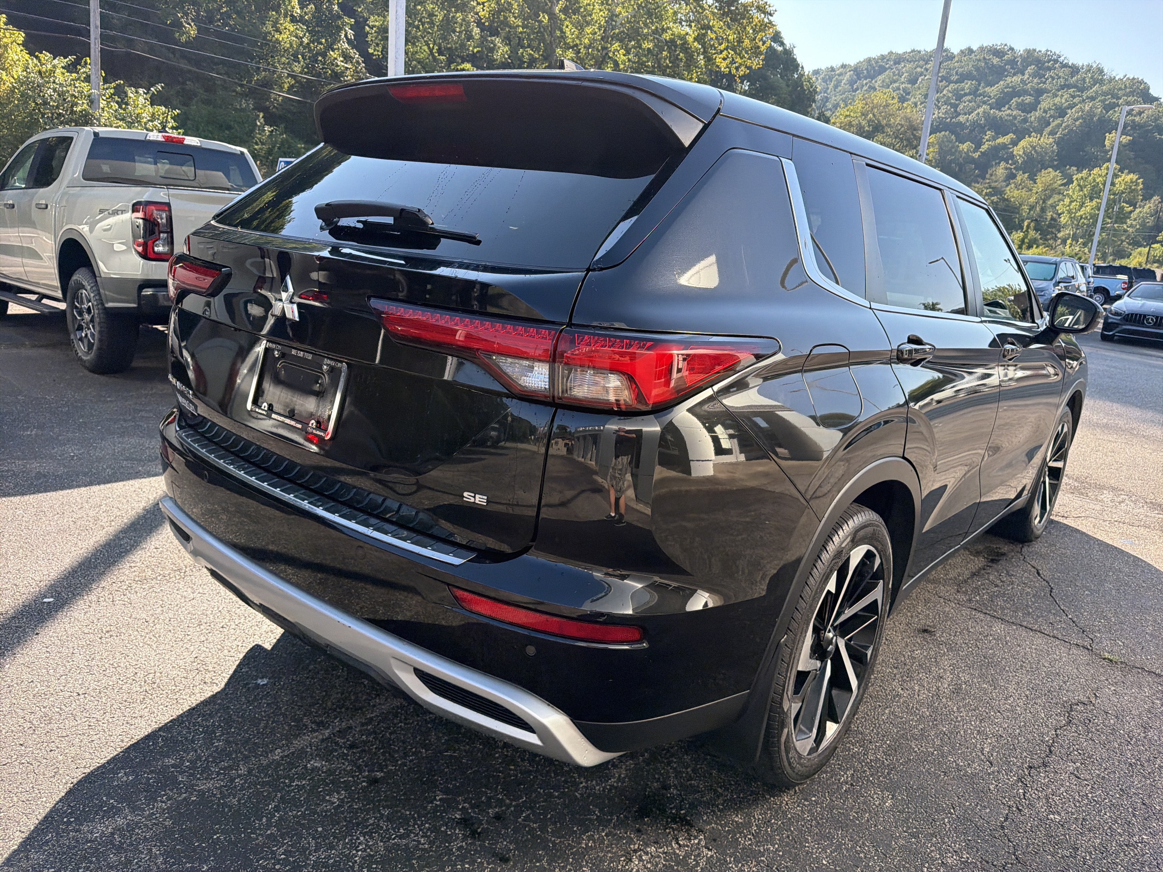 2022 Mitsubishi Outlander SE