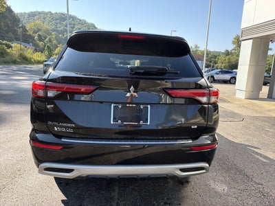 2022 Mitsubishi Outlander SE