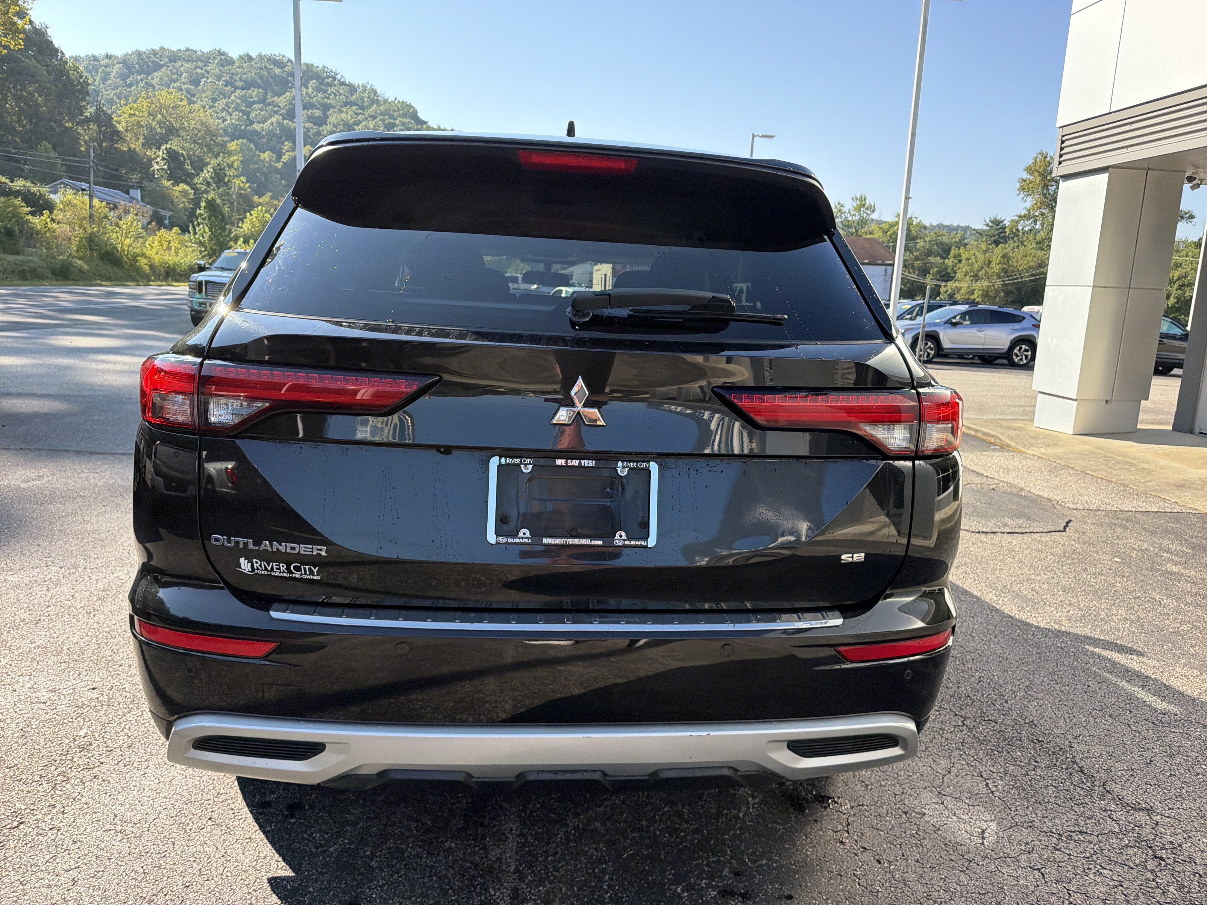 2022 Mitsubishi Outlander SE