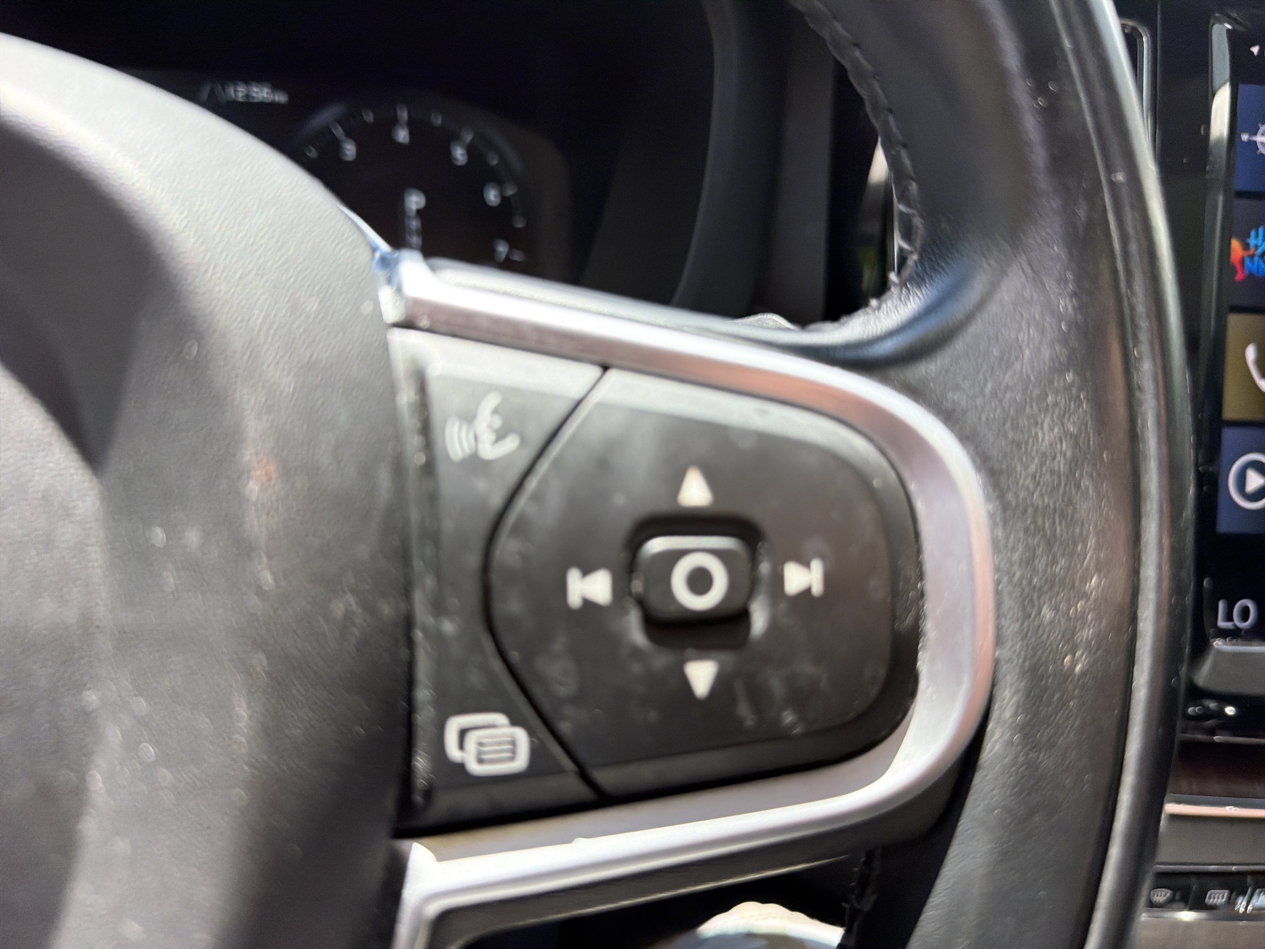 2021 Volvo XC60 Momentum