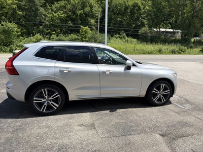 2021 Volvo XC60 Momentum
