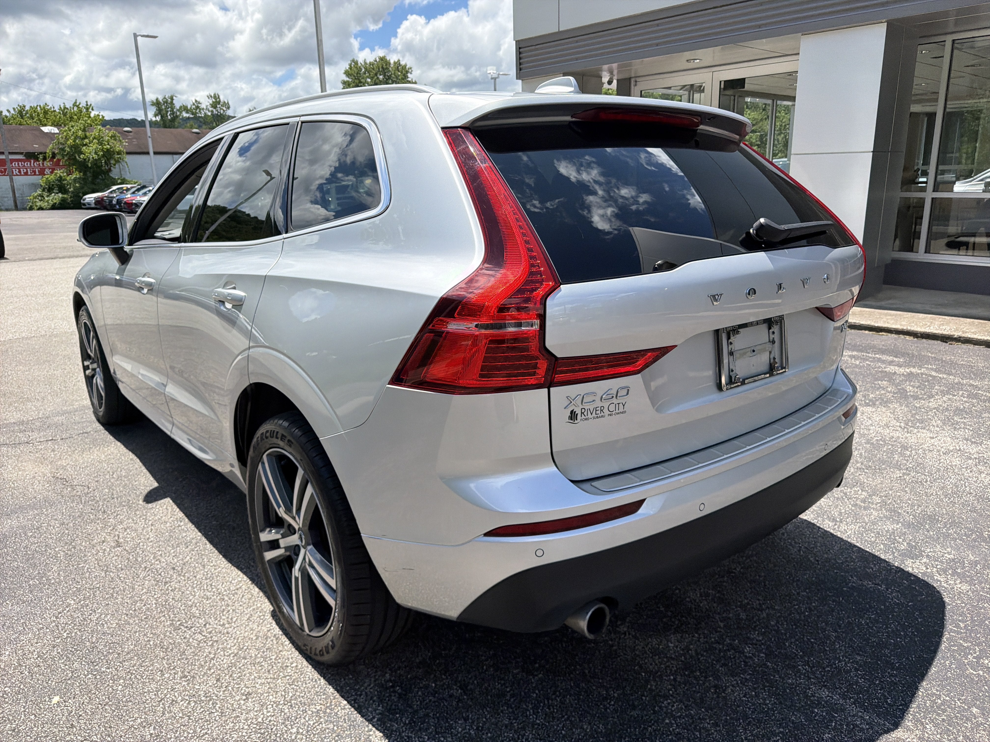 2021 Volvo XC60 Momentum